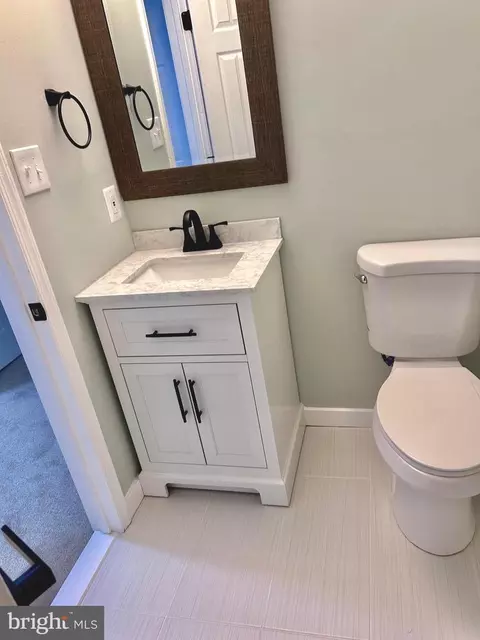 Bath - 4413 Eagle Ct, Waldorf, MD 20603 photo 4 of 10