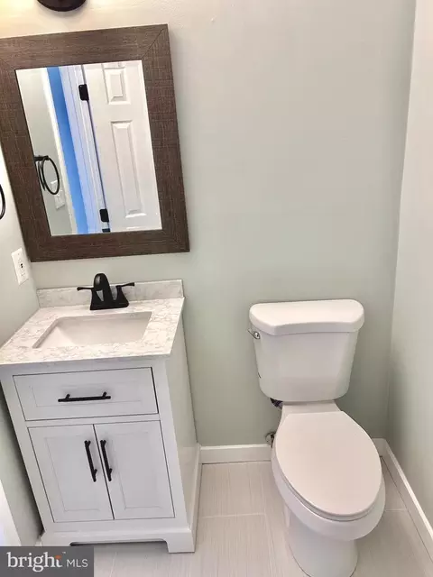 Bath - 4413 Eagle Ct, Waldorf, MD 20603 photo 6 of 10
