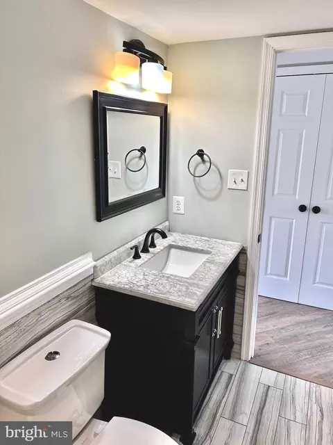 Bath - 4413 Eagle Ct, Waldorf, MD 20603 photo 7 of 10