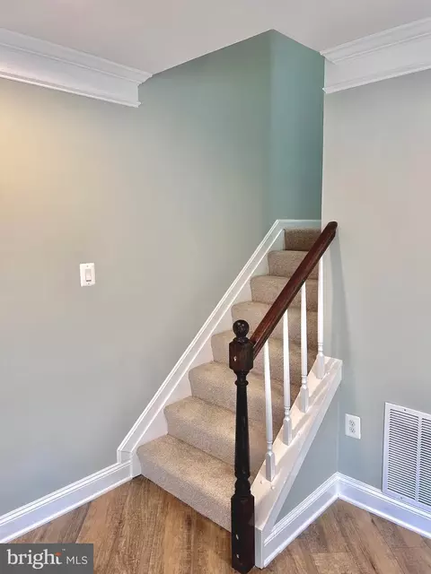 Entry Way - 4413 Eagle Ct, Waldorf, MD 20603 photo 2 of 3