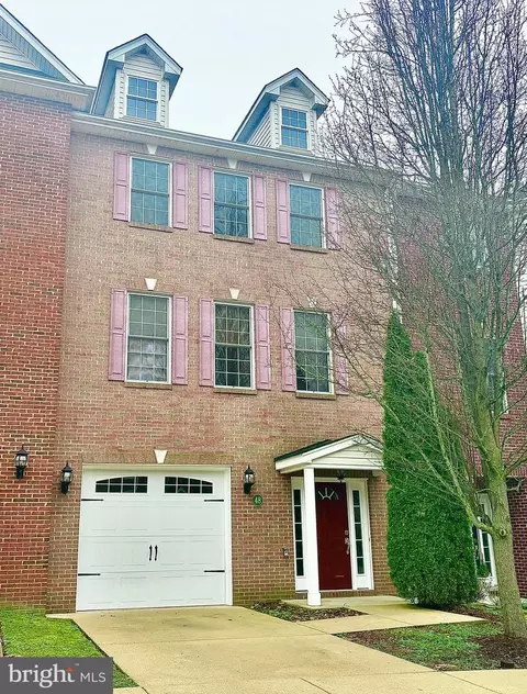 48 Hibiscus Ct, La Plata, MD 20646