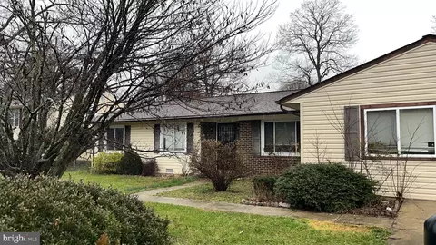10501 Beechwood Dr, Waldorf, MD 20601