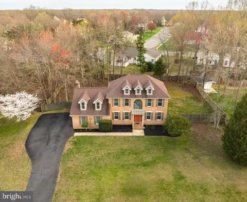 2001 Suffolk Dr, La Plata, MD 20646