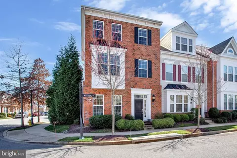1 Mustang Dr, La Plata, MD 20646