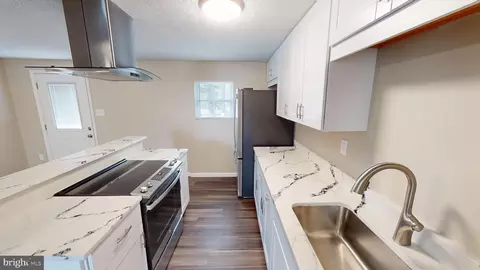 Kitchen - 3319 Kitchen Ct, Waldorf, MD 20602 photo 2 of 6