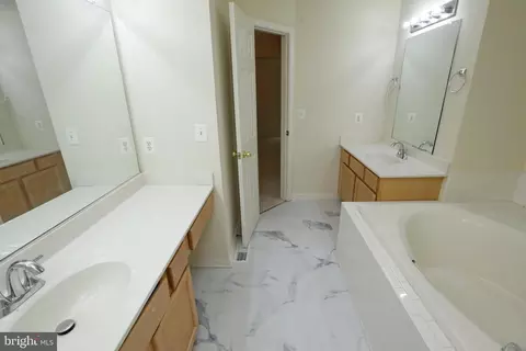 Bath - 11275 Lord Baltimore, Swan Point, MD 20645 photo 3 of 4