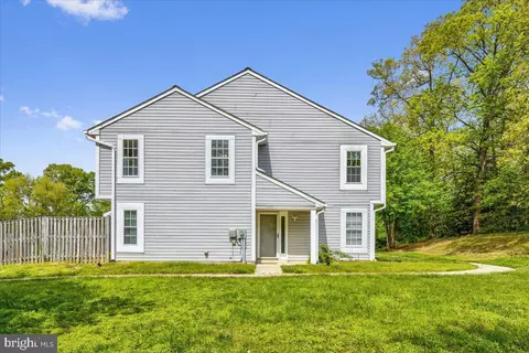 4139 Bluebird Dr, Waldorf, MD 20603