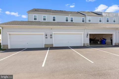 Exterior - 11235 Thackeray Ln, White Plains, MD 20695 photo 3 of 5
