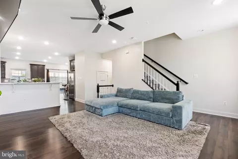 Entry Way - 11235 Thackeray Ln, White Plains, MD 20695 photo 11 of 11