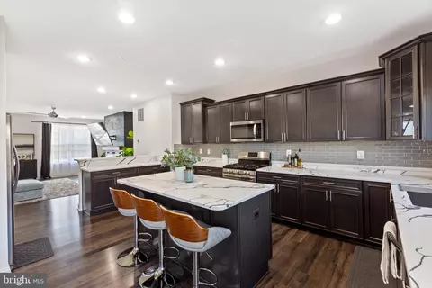Kitchen - 11235 Thackeray Ln, White Plains, MD 20695 photo 3 of 3