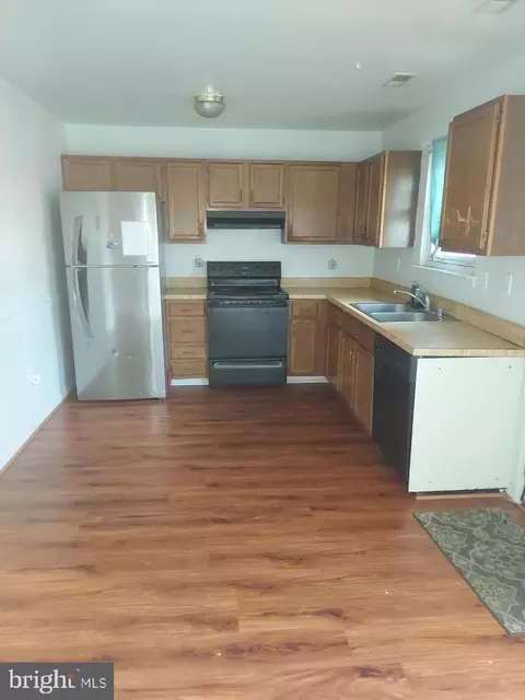 4349 Eagle Ct, Waldorf, MD 20603 photo 3