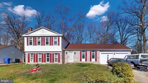 11734 Lancelot Dr, Waldorf, MD 20601