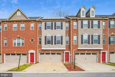 14 Charles Overlook Ln, La Plata, MD 20646
