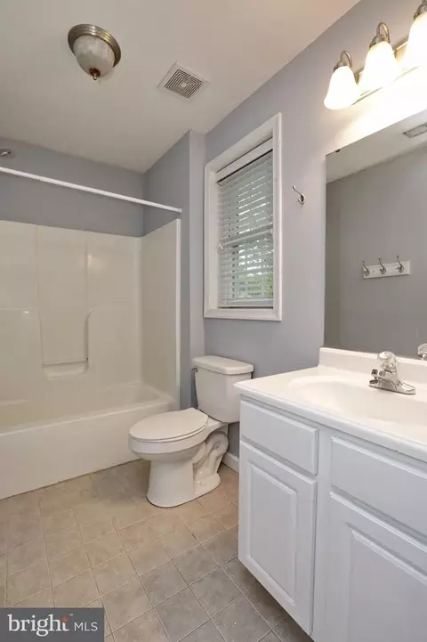 Bath - 11520 Honeysuckle Ct, Swan Point, MD 20645 photo 7 of 7