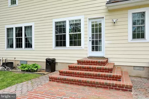 Exterior - 11520 Honeysuckle Ct, Swan Point, MD 20645 photo 8 of 12