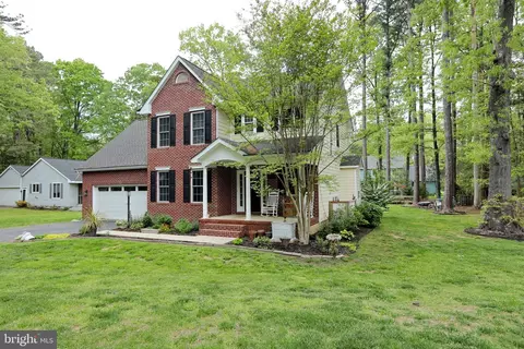 Exterior - 11520 Honeysuckle Ct, Swan Point, MD 20645 photo 2 of 12