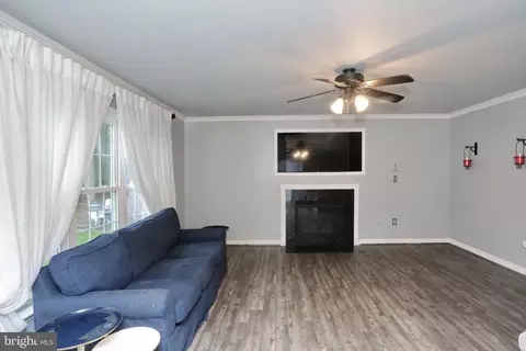 Living - 11520 Honeysuckle Ct, Swan Point, MD 20645 photo 2 of 5