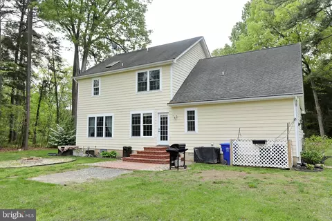 Exterior - 11520 Honeysuckle Ct, Swan Point, MD 20645 photo 6 of 12