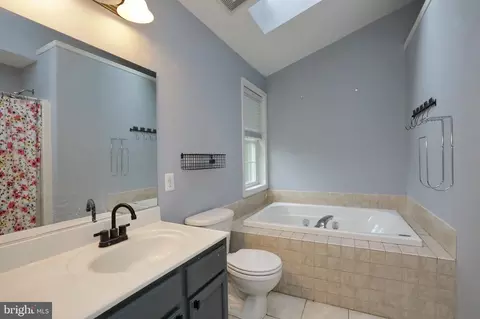 Bath - 11520 Honeysuckle Ct, Swan Point, MD 20645 photo 3 of 7