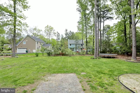 Exterior - 11520 Honeysuckle Ct, Swan Point, MD 20645 photo 10 of 12