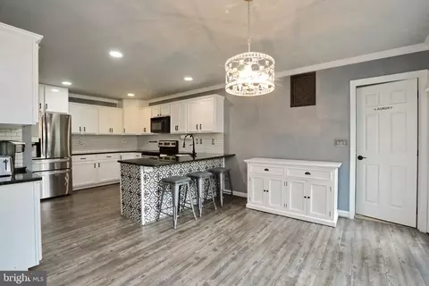 Dining - 11520 Honeysuckle Ct, Swan Point, MD 20645 photo 1 of 1
