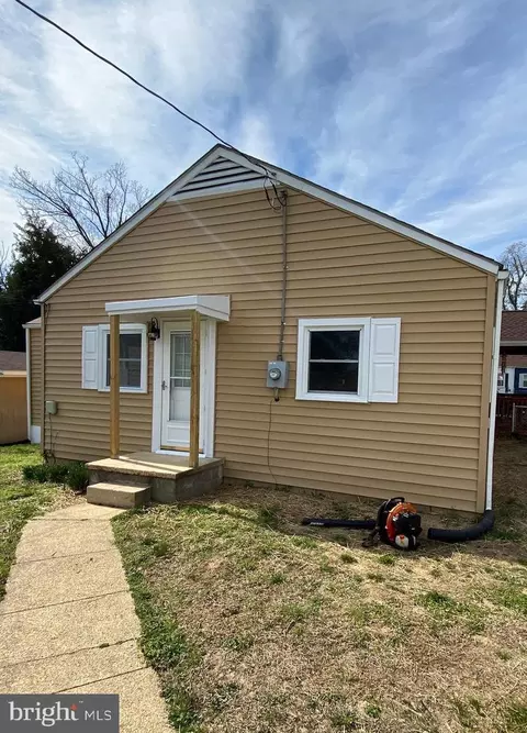 14 Irving Pl, Indian Head, MD 20640