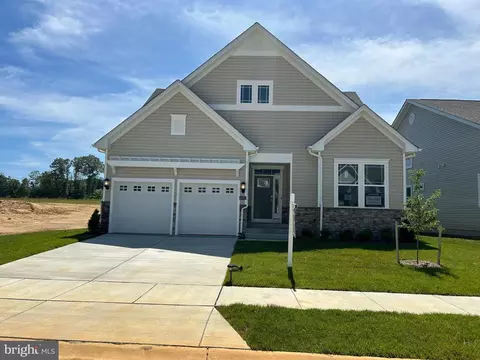 10571 Blackwater St, White Plains, MD 20695