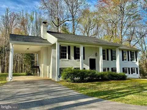 6240 Sleepy Hollow Rd, La Plata, MD 20646