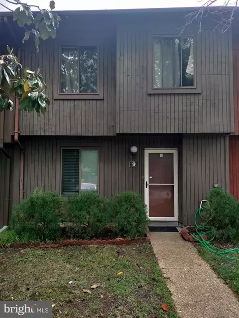 9 Keepsake Pl, Waldorf, MD 20602