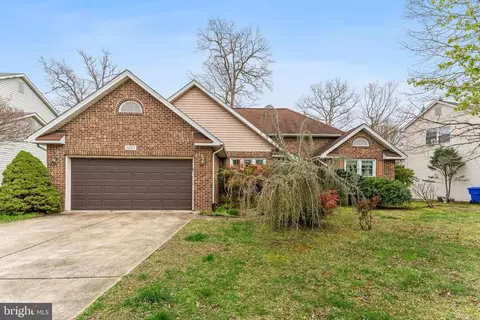 5803 Paddlefish Ct, Waldorf, MD 20603