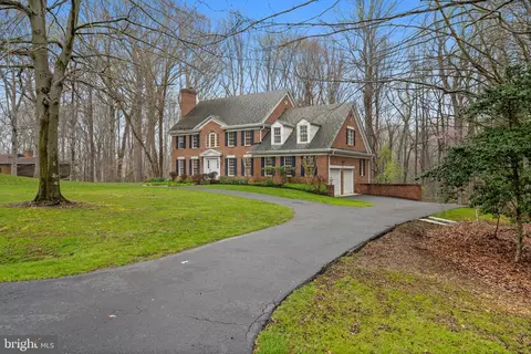 6235 Kerrick Dr, La Plata, MD 20646