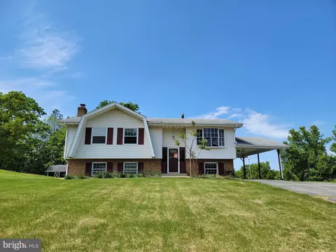 8002 Oakwood Ln, Pomfret, MD 20675