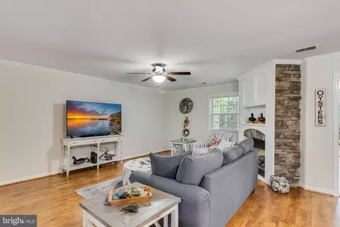 Living - 11265 Lord Baltimore Dr, Swan Point, MD 20645 photo 8 of 9