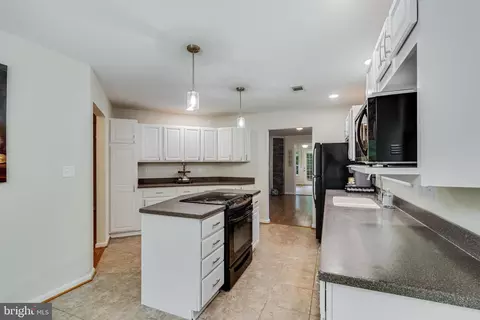 Kitchen - 11265 Lord Baltimore Dr, Swan Point, MD 20645 photo 9 of 13