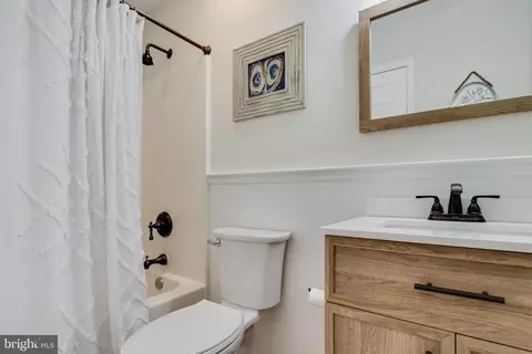 Bath - 11265 Lord Baltimore Dr, Swan Point, MD 20645 photo 2 of 5