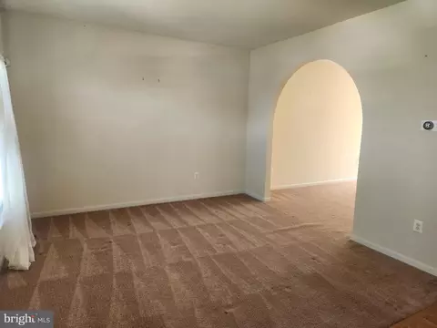 2330 Progress Ct, Waldorf, MD 20601 photo 4