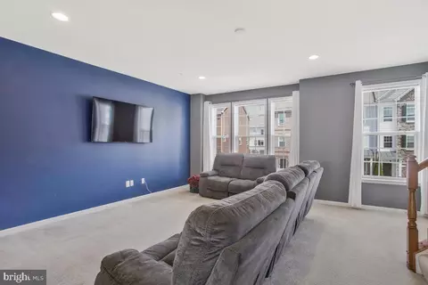 Bedroom - 3545 Pipestone Pl, Waldorf, MD 20601 photo 1 of 8