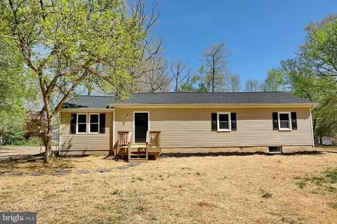 5925 Winters Dr, La Plata, MD 20646