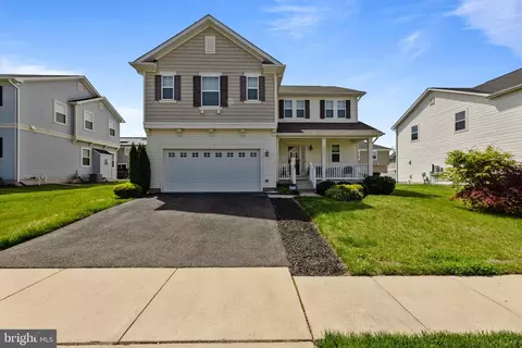 2211 Kay Hill Dr, Waldorf, MD 20601