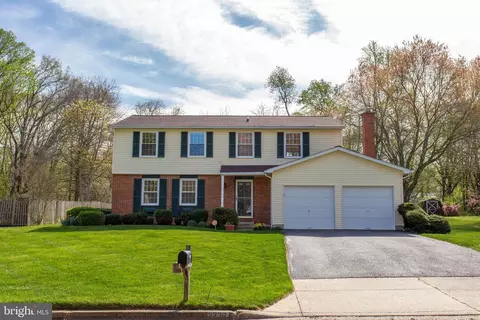 2236 Sandalwood Dr, Waldorf, MD 20601