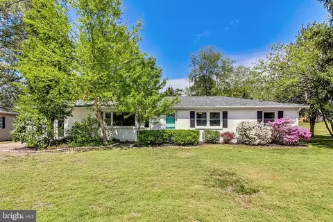 4635 Pickeral St, White Plains, MD 20695