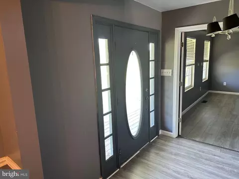 Entry Way - 15975 Meandering Dr, Brandywine, MD 20613 photo 3 of 4