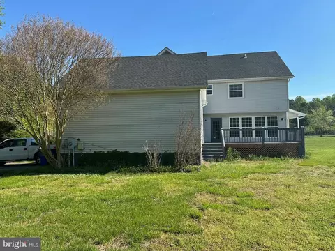 Exterior - 15975 Meandering Dr, Brandywine, MD 20613 photo 4 of 6
