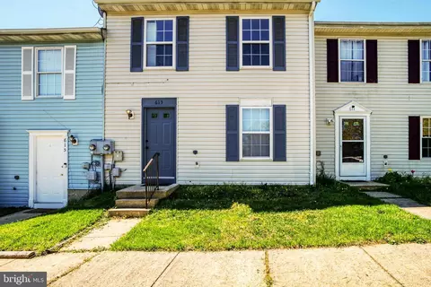 613 Hemlock Ct, La Plata, MD 20646