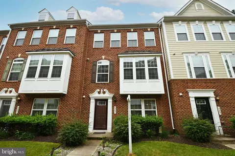 927 Edelen Station Pl, La Plata, MD 20646