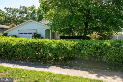 2754 Sprague Dr, Waldorf, MD 20601