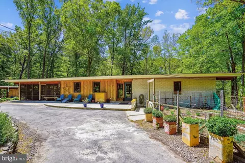 1165 Overlook Dr, Accokeek, MD 20607