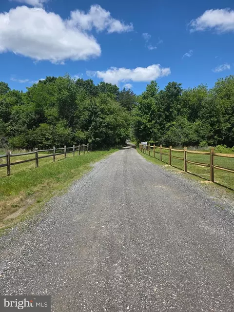 Jermaine Place, Waldorf, MD 20603