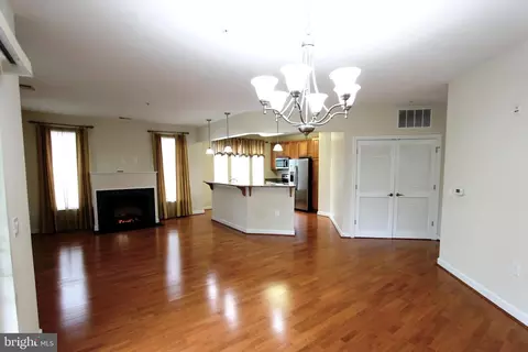 600 Edelen Station Pl #205, La Plata, MD 20646