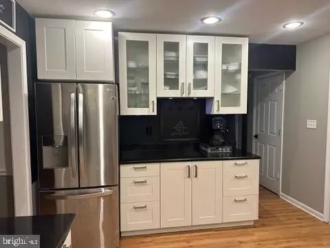 Kitchen - 5501 Flounder Ct E, Waldorf, MD 20603 photo 4 of 5